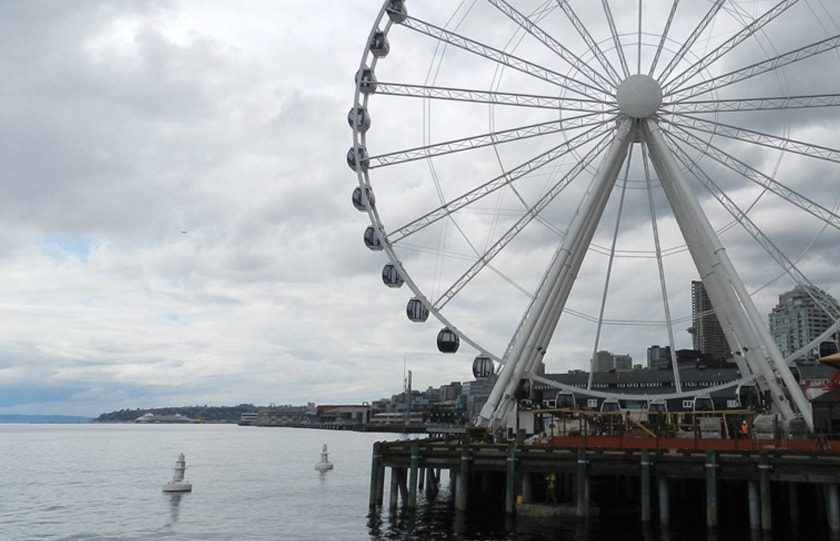 Ocean Buoys Mark Exclusion Zone at the Seattle Great Wheel