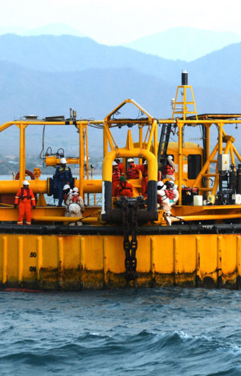 SL-C510 Marine Lantern Reduces Risk to Personnel and Environment by Improving Safety of Navigation